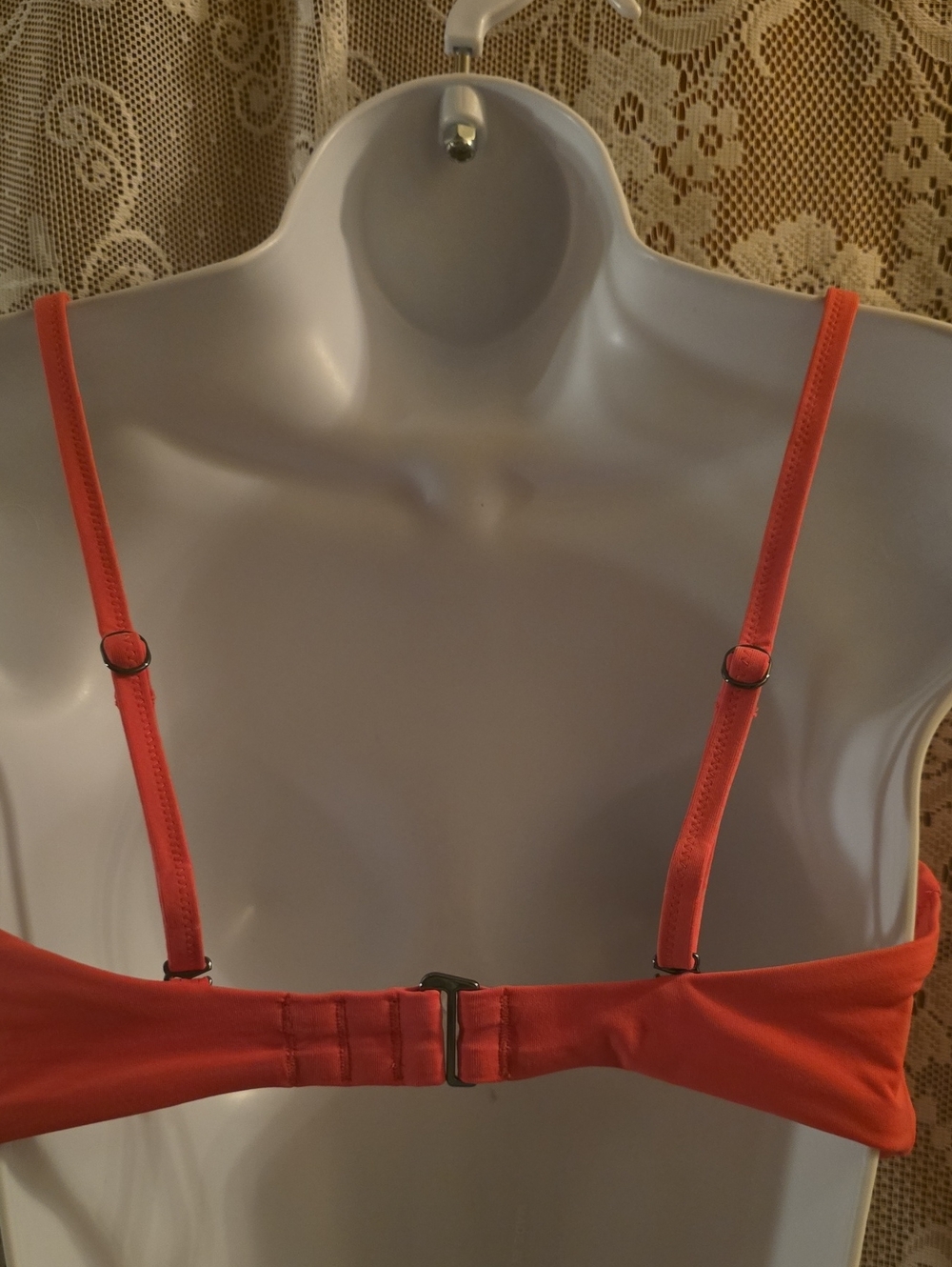 New Athleta Women's 34 B/C Twist Front Coral Bralette Adjustable Swim Bikini Top - Picture 3 of 5